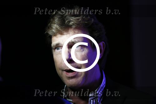 Amsterdam 17 januari 2013
Matthijs v Nieuwkek wordt uitgeroepen voor omroepman van het jaar en krijgt de prijs overhandigd uit handen van John de Mol.
Peter Smulders bv