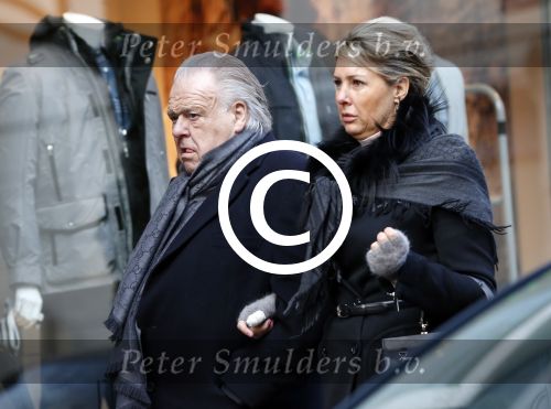 Amsterdam 13 januari 2013
John v Dijk met zijn vrouw op de pc hooftstraat.
Peter Smulders bv
