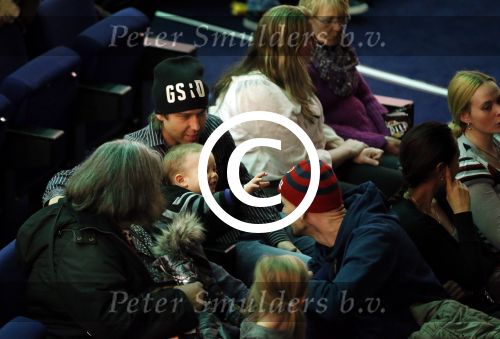 Amsterdam 13 januari 2013
Voorstelling Shrek in het RAI theater. de man van Kim Lian v d Meij Daniel met moeder en kinderen
Peter Smulders bv