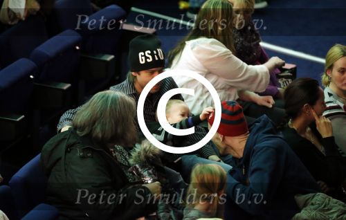Amsterdam 13 januari 2013
Voorstelling Shrek in het RAI theater. de man van Kim Lian v d Meij Daniel met moeder en kinderen
Peter Smulders bv