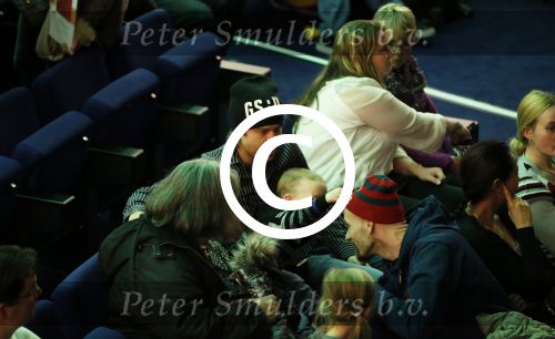 Amsterdam 13 januari 2013
Voorstelling Shrek in het RAI theater. de man van Kim Lian v d Meij Daniel met moeder en kinderen
Peter Smulders bv