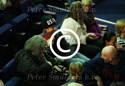 Amsterdam 13 januari 2013
Voorstelling Shrek in het RAI theater. de man van Kim Lian v d Meij Daniel met moeder en kinderen
Peter Smulders bv