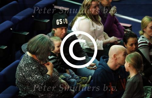 Amsterdam 13 januari 2013
Voorstelling Shrek in het RAI theater. de man van Kim Lian v d Meij Daniel met moeder en kinderen
Peter Smulders bv