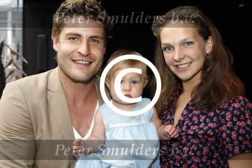 Amsterdam 12 juni 2009
Papa van het jaar verkiezing 
Koert-Jan de Bruijn met zijn vriendin Charlotte en dochter.