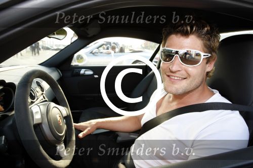 Heteren 29 juni 2009
Opening winkel bij porsche centrum Geldrland met div bn ers waaronder
Koert-Jan de Bruijn Anouk Smulders Tom Sebastian  en Jeroen v Koningsbrugge.
Eigenaar van Porsche centrum is Mark Wegh.
Peter Smulders bv