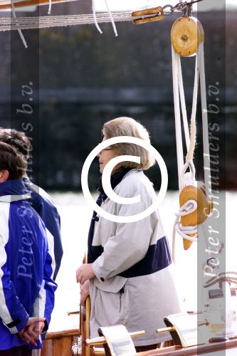 Muiden 6 mei 2001

Koningin beatrix neemt haar hondjes mee als ze gaat varen met de Groene Draeck.

Peter Smulders bv