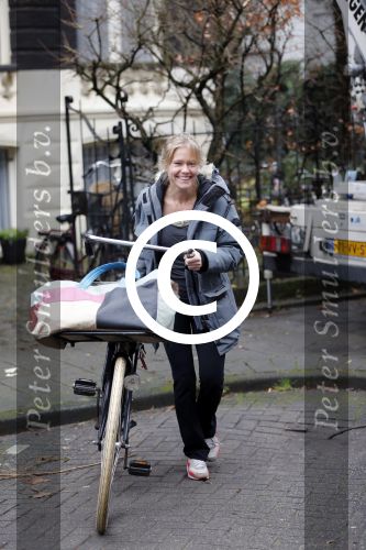 Amsterdam 22 december 2012
Isa Hoes aan het verhuizen naar haar nieuwe huis aan het vondelpark. Liesbeth kamerling
Peter Smulders bv