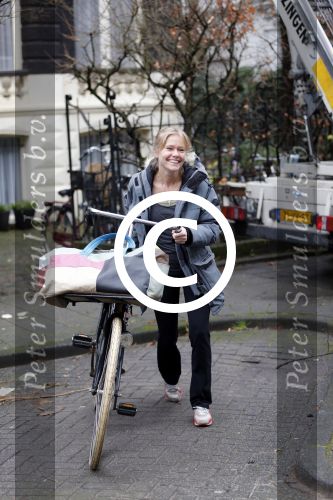 Amsterdam 22 december 2012
Isa Hoes aan het verhuizen naar haar nieuwe huis aan het vondelpark. Liesbeth kamerling
Peter Smulders bv