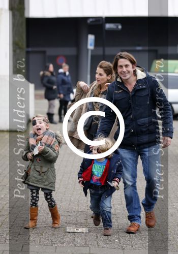 Rotterdam 3 januari 2012
Premiere Piet Piraat in Rotterdam. Lodewijk Hoekstra met vrouw en kinderden
Peter Smulders bv