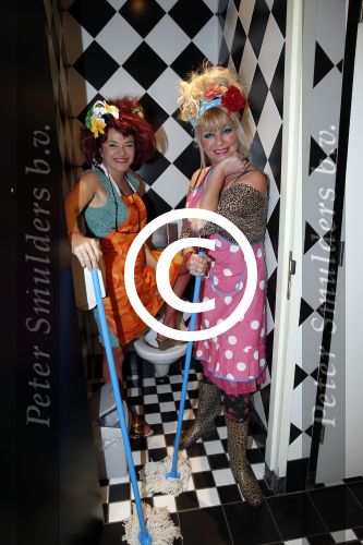 Uitgeest 14 januari 2013
Nieuwjaarsreceptie Henk Geels in Bobs saloon. Manuela Kemp en Mylene de la Haye als plee juffrouwen
Peter Smulders bv