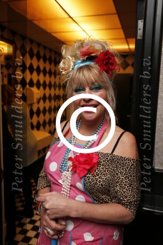 Uitgeest 14 januari 2013
Nieuwjaarsreceptie Henk Geels in Bobs saloon. Manuela Kemp en Mylene de la Haye als plee juffrouwen
Peter Smulders bv