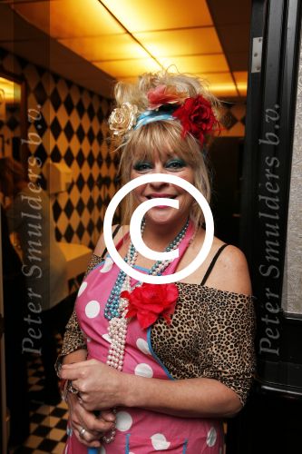 Uitgeest 14 januari 2013
Nieuwjaarsreceptie Henk Geels in Bobs saloon. Manuela Kemp en Mylene de la Haye als plee juffrouwen
Peter Smulders bv