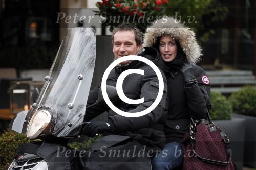Amsterdam 20 december 2012
Marco Achmad met zijn vriendin Manou op de scooter.
Peter Smulders bv