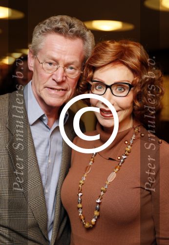 Utrecht 5 januari 2012
Premiere show Tineke Schouten in schouwburg Utrecht. Marijke Helwegen met man
Peter Smulders bv
