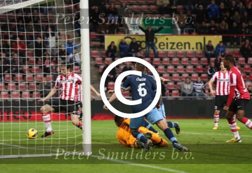Eindhoven, 30 Januari 2013
1/4 Finale KNVB Beker PSV-Feyenoord, Seizoen 2012-2013, eindstand 2-1
Mark v Bommel scoort 2-1
Foto Peter Smulders BV