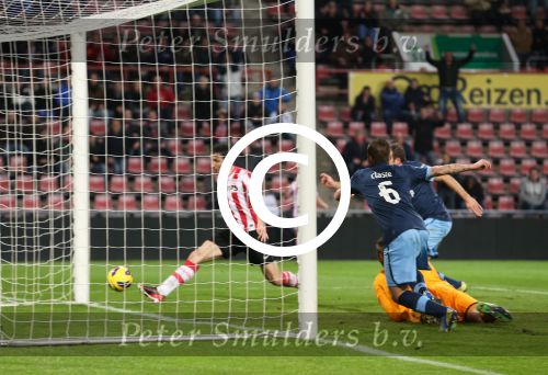 Eindhoven, 30 Januari 2013
1/4 Finale KNVB Beker PSV-Feyenoord, Seizoen 2012-2013, eindstand 2-1
Mark v Bommel scoort 2-1
Foto Peter Smulders BV