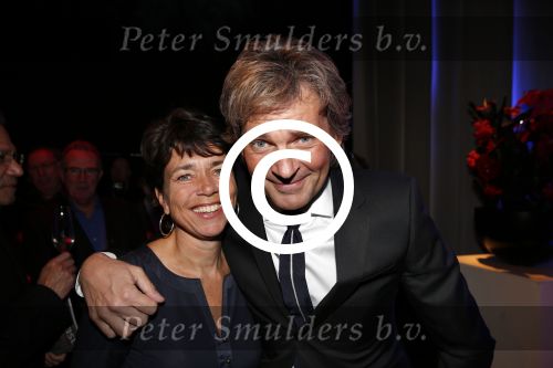 Amsterdam 17 januari 2013
Matthijs v Nieuwkek wordt uitgeroepen voor omroepman van het jaar en krijgt de prijs overhandigd uit handen van John de Mol.
Peter Smulders bv