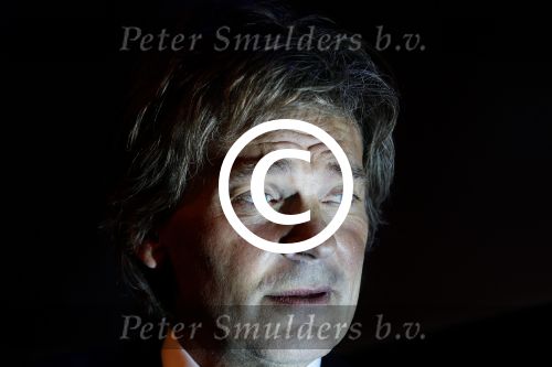 Amsterdam 17 januari 2013
Matthijs v Nieuwkek wordt uitgeroepen voor omroepman van het jaar en krijgt de prijs overhandigd uit handen van John de Mol.
Peter Smulders bv