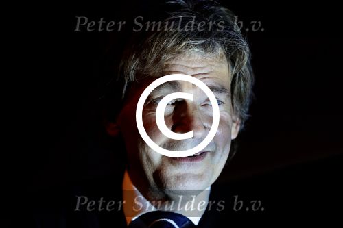 Amsterdam 17 januari 2013
Matthijs v Nieuwkek wordt uitgeroepen voor omroepman van het jaar en krijgt de prijs overhandigd uit handen van John de Mol.
Peter Smulders bv