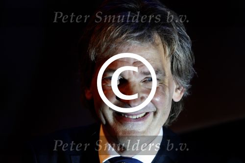Amsterdam 17 januari 2013
Matthijs v Nieuwkek wordt uitgeroepen voor omroepman van het jaar en krijgt de prijs overhandigd uit handen van John de Mol.
Peter Smulders bv