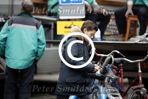 Amsterdam 22 december 2012
Isa Hoes aan het verhuizen naar haar nieuwe huis aan het vondelpark. Merlijn Kamerling
Peter Smulders bv