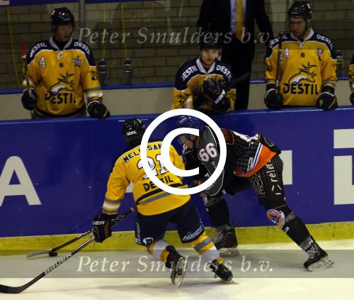 Tilburg, 13 Januari 2013
Finale Ijshockey tussen Kemphanen-Tilburg Trappers, eindstand 3-5
Mike Verschuren (No. 66)
Foto Peter Smulders BV
