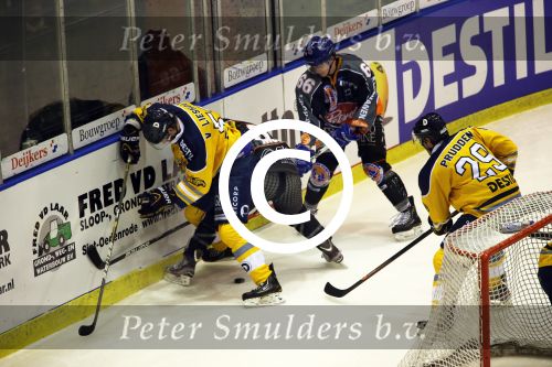 Tilburg, 13 Januari 2013
Finale Ijshockey tussen Kemphanen-Tilburg Trappers, eindstand 3-5
Mike Verschuren (No. 66)
Foto Peter Smulders BV