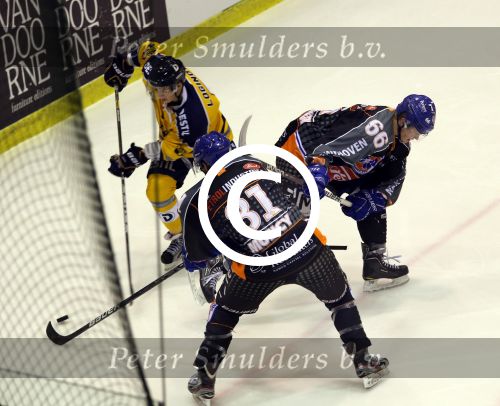 Tilburg, 13 Januari 2013
Finale Ijshockey tussen Kemphanen-Tilburg Trappers, eindstand 3-5
Mike Verschuren (No. 66)
Foto Peter Smulders BV