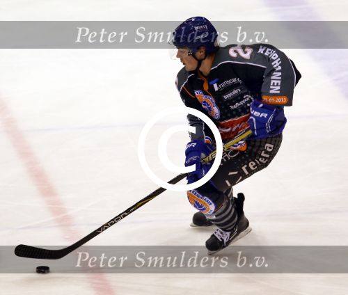 Tilburg, 13 Januari 2013
Finale Ijshockey tussen Kemphanen-Tilburg Trappers, eindstand 3-5
Nick Verschuren (No. 26)
Foto Peter Smulders BV