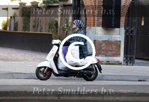 Amsterdam 10 januari 2012
Paul Turner op scooter.
Peter Smulders bv