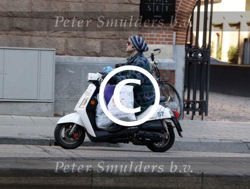 Amsterdam 10 januari 2012
Paul Turner op scooter.
Peter Smulders bv