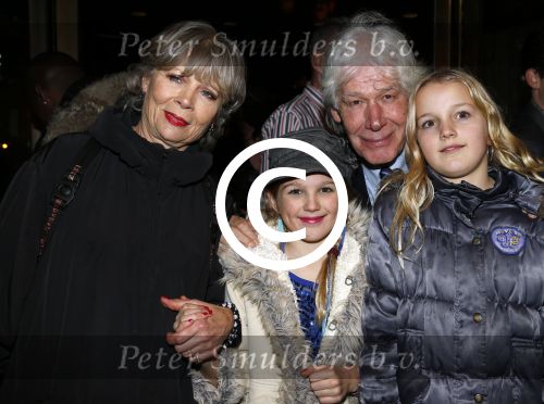 Amsterdam 21 december 2012
Premiere kerstcircus in carre. paul v Vliet met vrouw en kleindochters
Peter Smulders bv