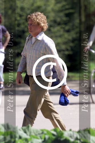 Amsterdam 11 mei 2001

Prins Bernhard Jr wandelend in het vondelpark.


Peter Smulders bv