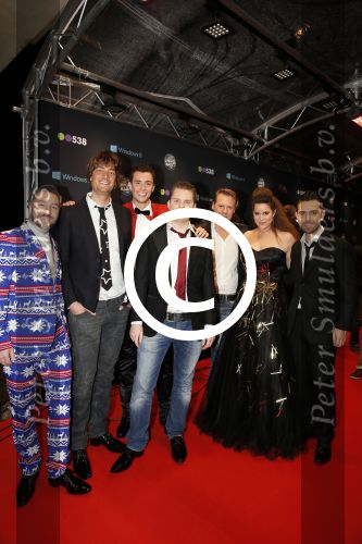 Amsterdam 22 december 2012
Radio 538 Jingle balls in het ziggo dome. 538 dj \'s EDWIN NOORLANDER, JENS TIMMERMANS, MARK LABRAND, FRANK DANE, KIMBERLY VAN DER BERKT, TIM KLEIN, ROBIN LEFEBER
Peter Smulders bv