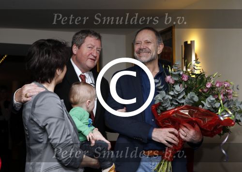 Amsterdam 27 december 2012
Rob Henriette en Julius de Nijs bij presentatie schilderij van Rob in Carre.
Peter Smulders bv