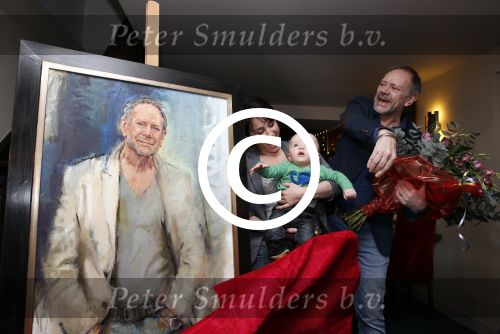 Amsterdam 27 december 2012
Rob Henriette en Julius de Nijs bij presentatie schilderij van Rob in Carre.
Peter Smulders bv