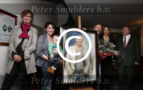 Amsterdam 27 december 2012
Rob Henriette en Julius de Nijs bij presentatie schilderij van Rob in Carre.
Peter Smulders bv