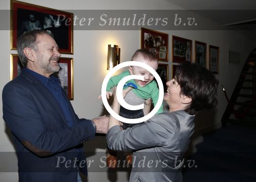 Amsterdam 27 december 2012
Rob Henriette en Julius de Nijs bij presentatie schilderij van Rob in Carre.
Peter Smulders bv