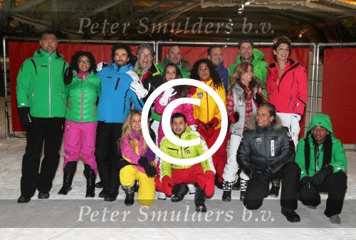 Wormerveer, 17 Januari 2013
Perspresentatie SBS van Vliegende Hollanders: Sterren van de Schans
Chiemene v Oosterhout, Ingrid Jansen, Jody, Bernal, Koert-Jan de Bruijn, Emile Ratelband, Geert Hoes, Kelly v d Veer, Sita Vermeulen, Shary-An Nivila, Mari v d Ven, Dean Saunders, Robert Schoemachr, Bibi Breijman, Keizer Rozelsky, John de Wolf
Foto Peter Smulders BV