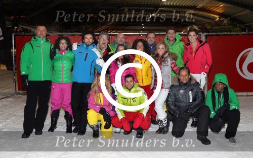 Wormerveer, 17 Januari 2013
Perspresentatie SBS van Vliegende Hollanders: Sterren van de Schans
Chiemene v Oosterhout, Ingrid Jansen, Jody, Bernal, Koert-Jan de Bruijn, Emile Ratelband, Geert Hoes, Kelly v d Veer, Sita Vermeulen, Shary-An Nivila, Mari v d Ven, Dean Saunders, Robert Schoemachr, Bibi Breijman, Keizer Rozelsky, John de Wolf
Foto Peter Smulders BV