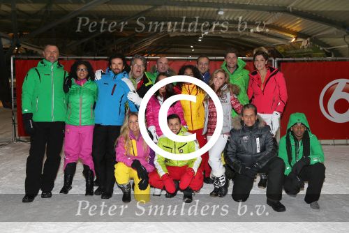 Wormerveer, 17 Januari 2013
Perspresentatie SBS van Vliegende Hollanders: Sterren van de Schans
Chiemene v Oosterhout, Ingrid Jansen, Jody, Bernal, Koert-Jan de Bruijn, Emile Ratelband, Geert Hoes, Kelly v d Veer, Sita Vermeulen, Shary-An Nivila, Mari v d Ven, Dean Saunders, Robert Schoemachr, Bibi Breijman, Keizer Rozelsky, John de Wolf
Foto Peter Smulders BV