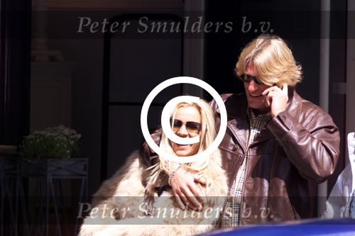 Amsterdam 5 mei 2001

Tatjana met haar verloofde Keith.

Peter Smulders bv