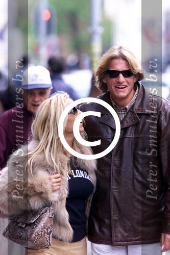 Amsterdam 5 mei 2001

Tatjana met haar verloofde Keith.

Peter Smulders bv