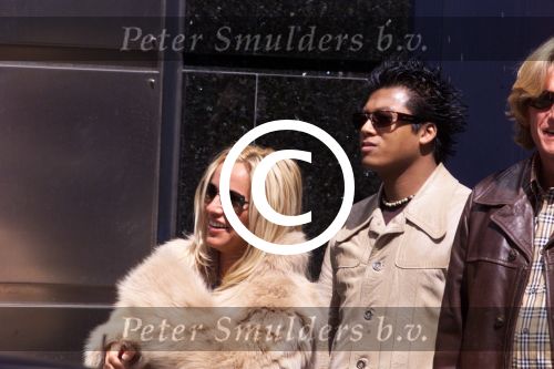 Amsterdam 5 mei 2001

Tatjana met haar verloofde Keith.

Peter Smulders bv
