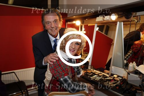 Utrecht 5 januari 2012
Premiere show Tineke Schouten in schouwburg Utrecht. Tineke met haar man Hans
Peter Smulders bv