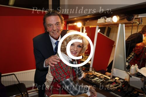Utrecht 5 januari 2012
Premiere show Tineke Schouten in schouwburg Utrecht. Tineke met haar man Hans
Peter Smulders bv