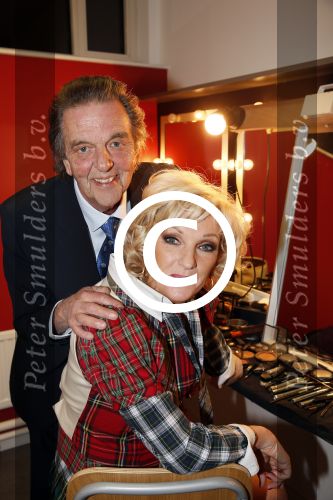 Utrecht 5 januari 2012
Premiere show Tineke Schouten in schouwburg Utrecht. Tineke met haar man Hans
Peter Smulders bv