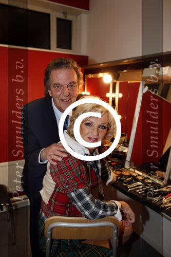 Utrecht 5 januari 2012
Premiere show Tineke Schouten in schouwburg Utrecht. Tineke met haar man Hans
Peter Smulders bv