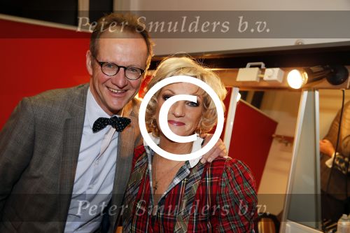 Utrecht 5 januari 2012
Premiere show Tineke Schouten in schouwburg Utrecht. Tineke met haar nieuwe producent
Peter Smulders bv