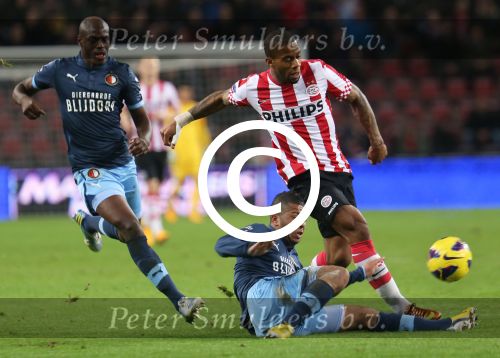 Eindhoven, 30 Januari 2013
1/4 Finale KNVB Beker PSV-Feyenoord, Seizoen 2012-2013, eindstand 2-1
Tonny Vilhena in duel met Jeremain Lens
Foto Peter Smulders BV